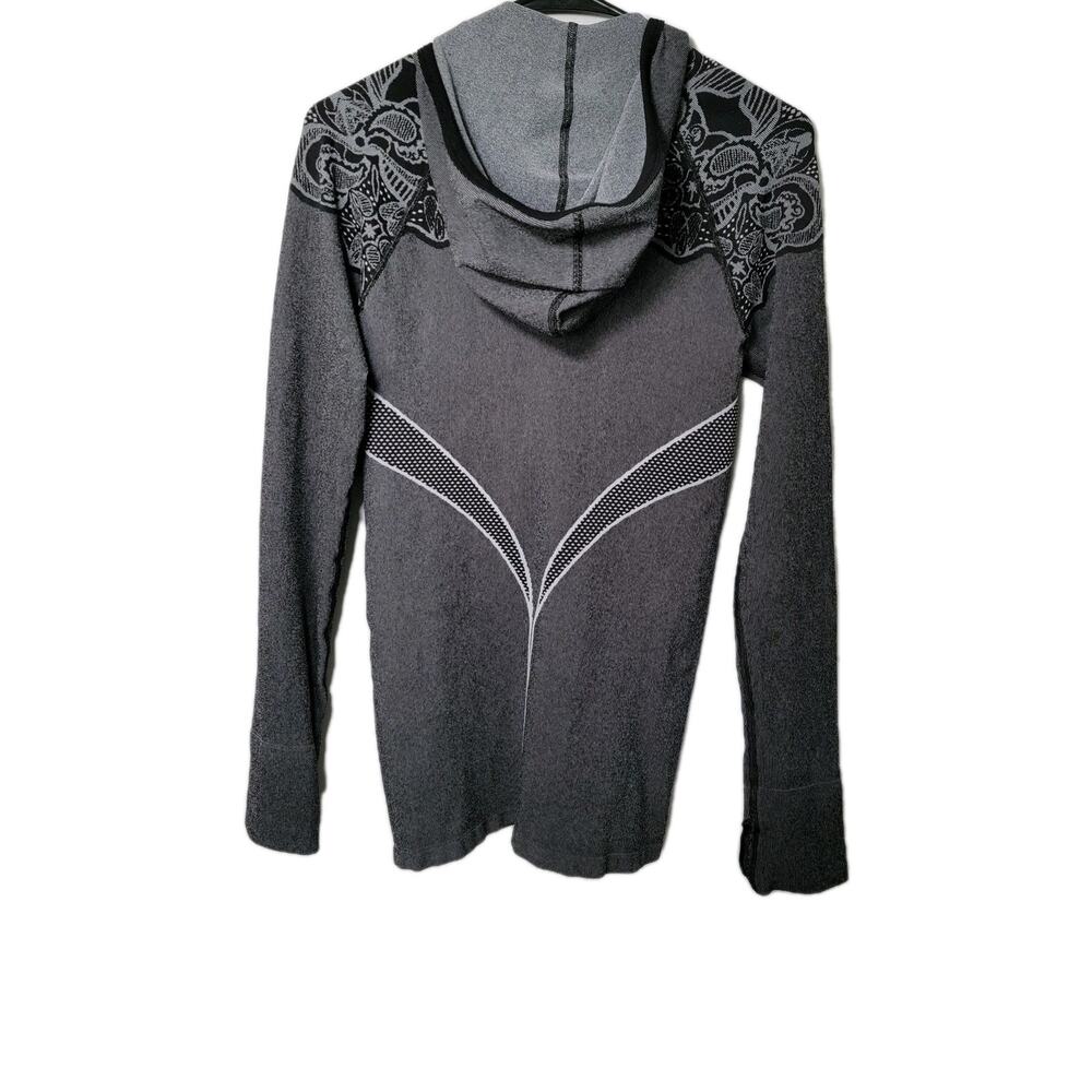 Athleta Stretchy Hoodie Womens M 3/4 Zipper Fitted Activewear Athleisure Comfort - Picture 5 of 11